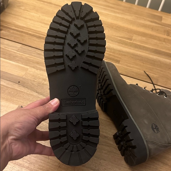 TIMBERLAND ⭐️ Premium 6” waterproof nubuk  boots - Picture 11 of 14